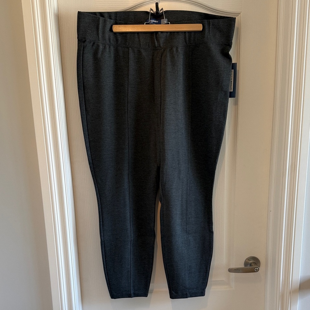 Old Navy Charcoal Built in Sculpt Leggings